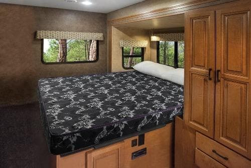 RV Short Queen Hamilton Suite - 5.5 