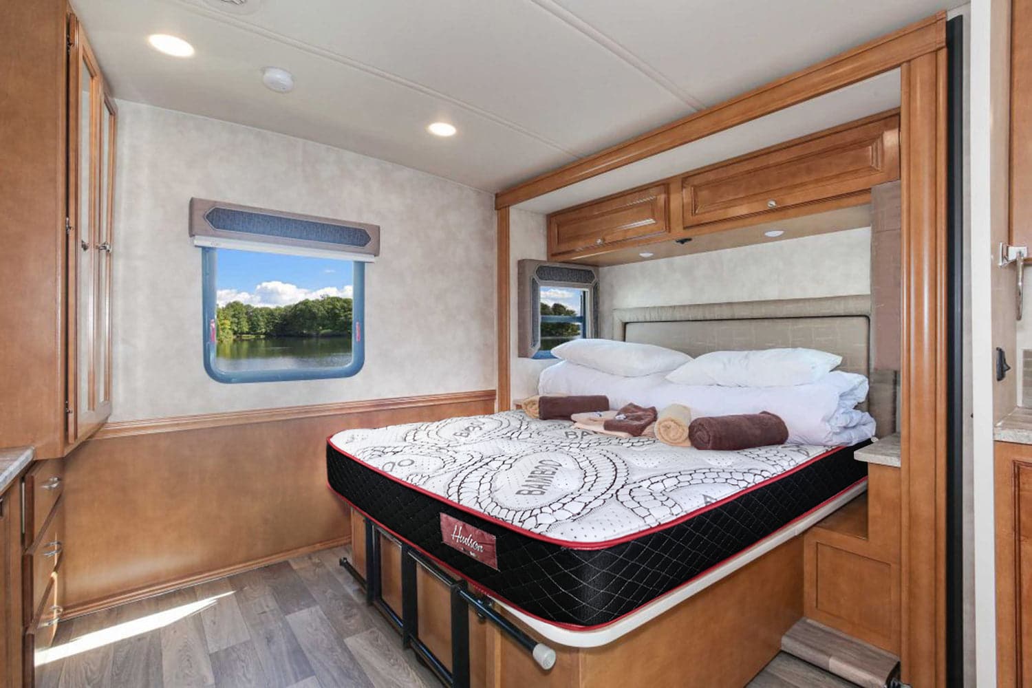 RV King Hudson Suite Mattress - 10" Thick Premium Cool Memory Foam Mattress Mattress - DirectBed