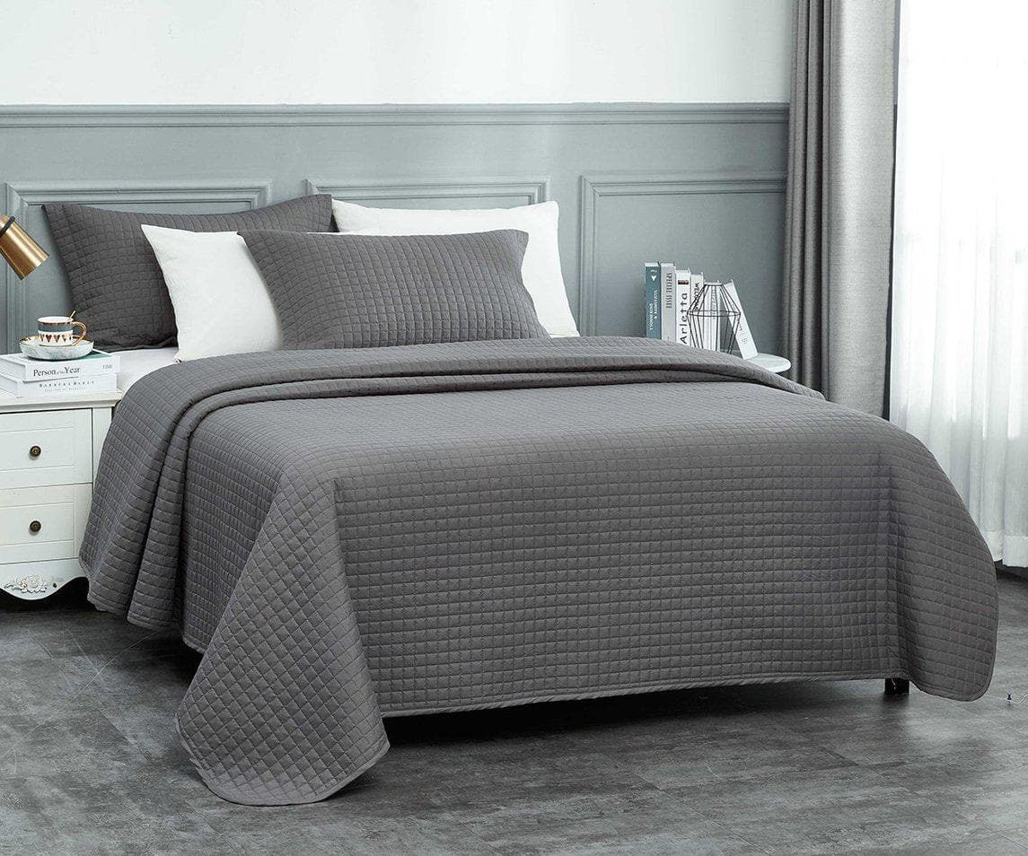 Classic 3 Piece Quilt Set - DirectBed