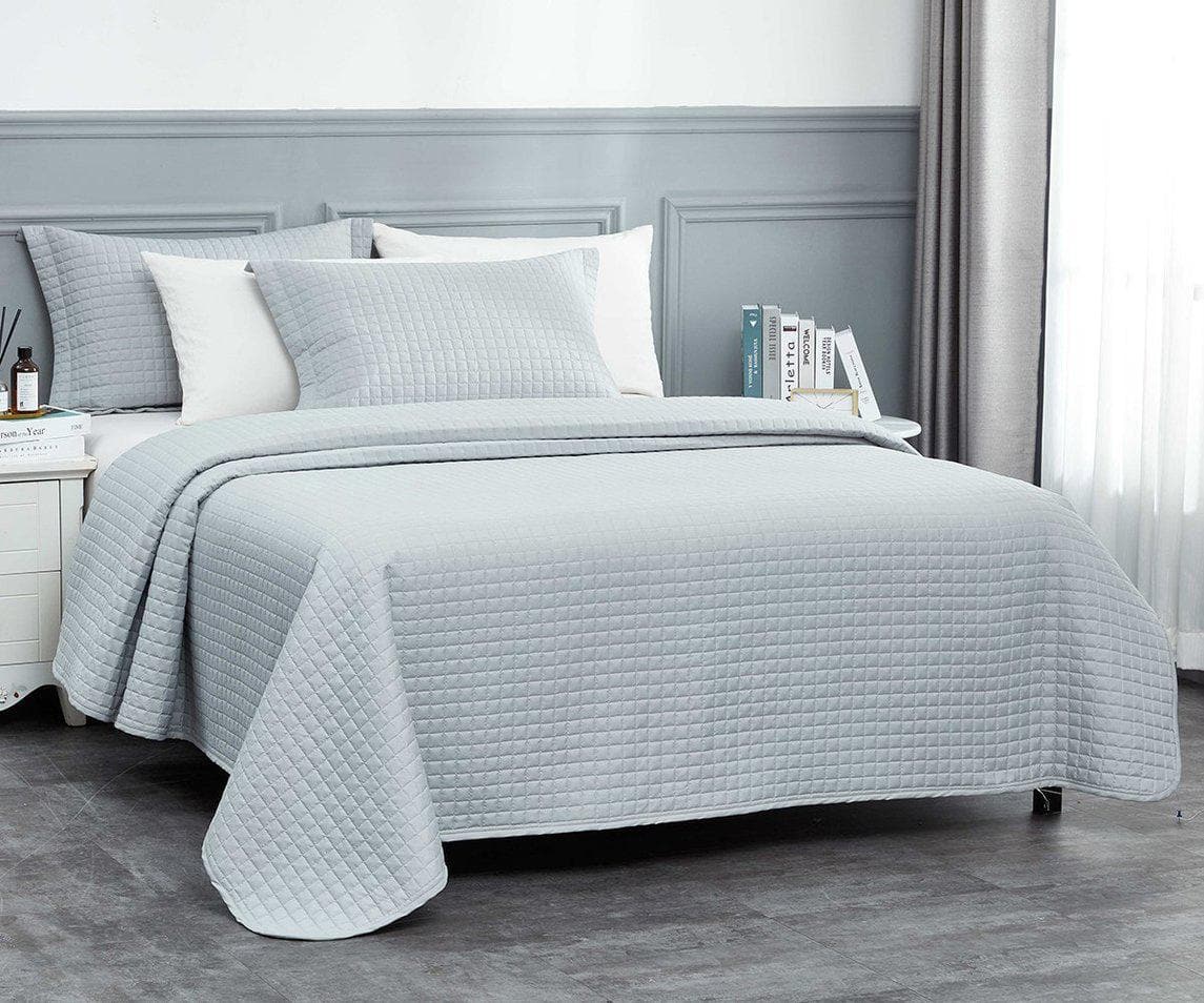 Classic 3 Piece Quilt Set - DirectBed