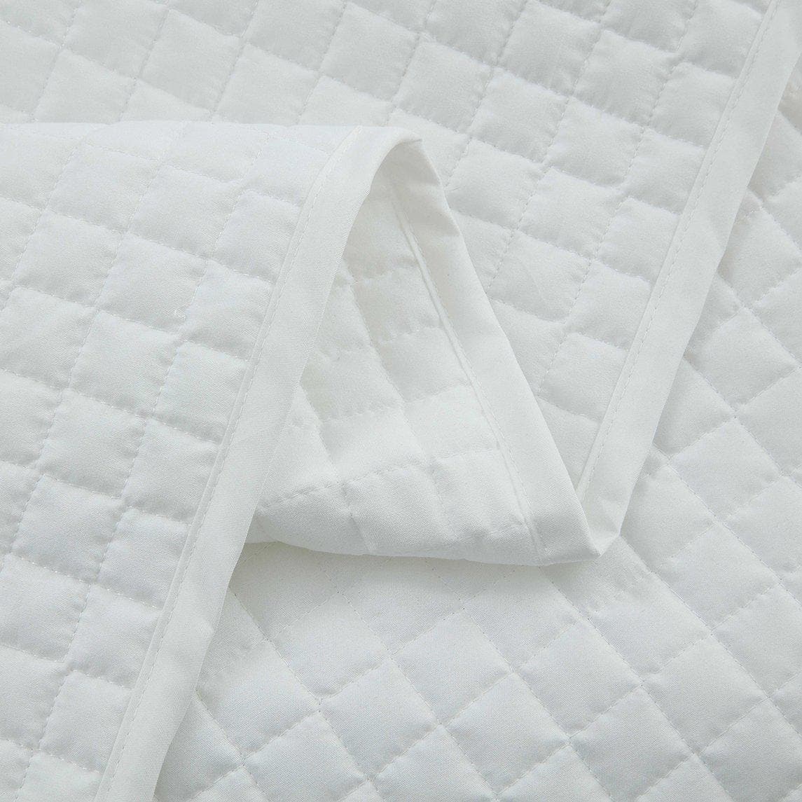 Classic 3 Piece Quilt Set - DirectBed