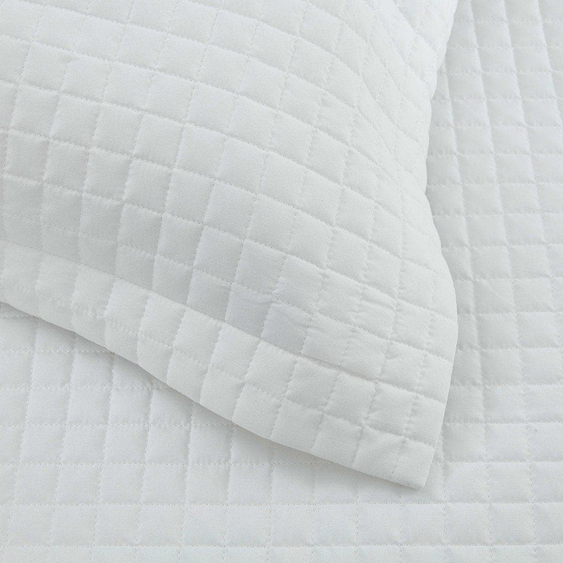 Classic 3 Piece Quilt Set - DirectBed